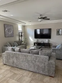 Charming Westside Location - Image 3