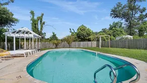 Amazing BayBungalow Private Pool - Image 4