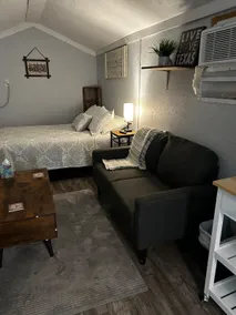 Small Hill Country Gem - Image 4