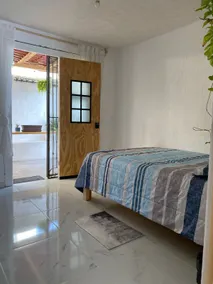 Beautiful apartment in the south of the city - Image 2