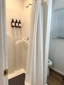 Cozy Studio in Weed | Easy Stay - Image 3