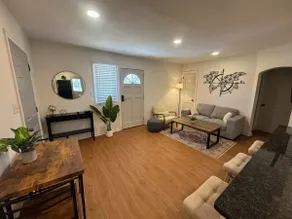 Cozy & Stylish Getaway near ATL - Image 2