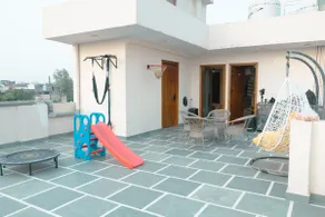 Ozira Luxury staycation-1 BHK with open terrace - Image 5