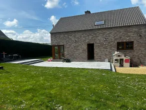 Quiet 5-bedroom house with garden - Image 3
