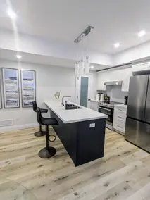 Upscale 2 bedroom hidden gem - Image 4