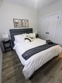 Upscale 2 bedroom hidden gem - Image 3