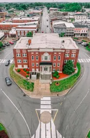 Elizabethtown Main House - Image 3
