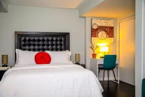 A luxurious one bed apartment and kitchenette - Image 2