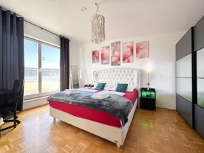 Modern CityCentre House - Image 4
