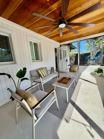 Tropical Haven in Lovely Naples! - Image 2