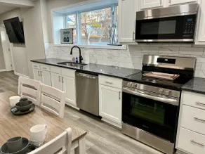 3 BR -Queens, 2 Bath, workers welcome - Image 2