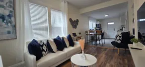 Cozy 2BR Retreat | Near NYC | Easy Parking - Image 4