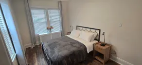 Cozy 2BR Retreat | Near NYC | Easy Parking - Image 5