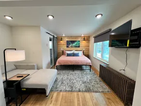 Mid-luxury King Aurora Studio Downtown - Image 2