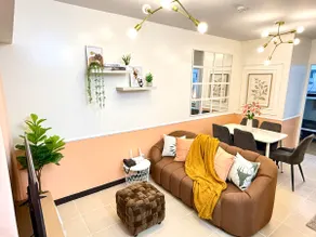 Lush 2BR|Netflix|Stunning View|55” SMART TV - Image 5