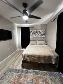 New Cottage/ 4 queen beds, family or working crew - Image 4
