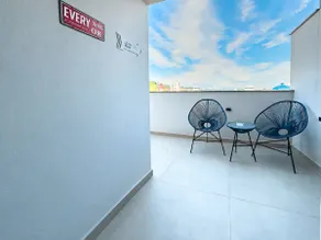 Full Studio/Flat - great location - Image 3