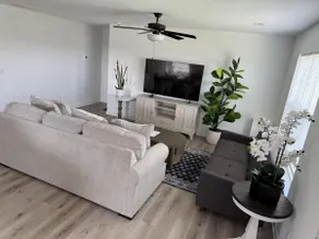 Home sweet home Clean, spacious, quiet/hosting experience with electric vehicle charging station/ - Image 3