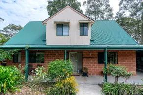 Rosa-Tranquil Retreat Near Malua Bay Beach - Image 2