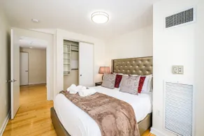 2BR in Theatre District 1782 - Image 2