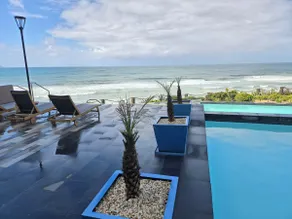 Luxurious Beachfront Apartment - Image 5