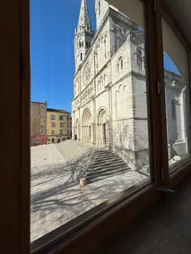 Fully renovated 2-room apartment Place Saint Pierre - Image 4
