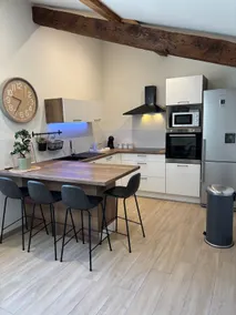 Fully renovated 2-room apartment Place Saint Pierre - Image 3