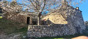 Private estate, 161 acres • 14 people • Surrounded by nature - Image 2