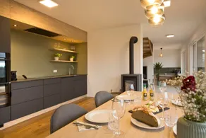 Casa totalmente attrezzata con idromassaggio, sauna e barbecue | Vista sul giardino | Ideale per il telelavoro - Image 4