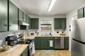 Knight's House - Image 2