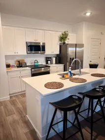 Cozy 2BD/2BA Luxury Oasis in Southwest Bakersfield - Image 5