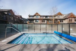 2 BR + 1 Bath Rockies Escape: pets ok/near Banff - Image 2