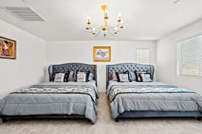 Cozy 5BR House • Near Airport, Colleges & Expo - Image 5