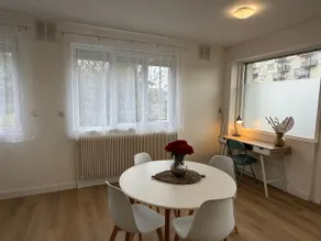 Air-conditioned - Large, comfortable & bright loft - Image 3