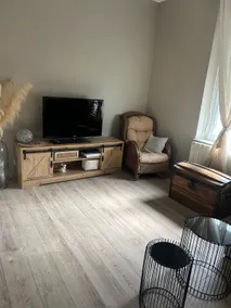 House with private hot tub - Image 3