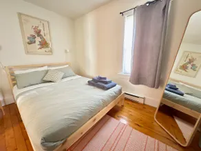 Crisp downtown home with ping-pong, games and AC - Image 4