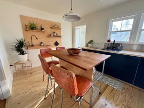 Crisp downtown home with ping-pong, games and AC - Image 5