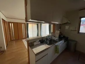 Within walking distance of Lake Suwa and Takashima Castle / 13-minute walk from Kamisuwa Station / Free parking - Image 3