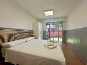 Incredible house with garden - Image 4