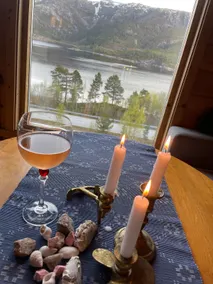 Cabin by the lake with a lovely view! - Image 5