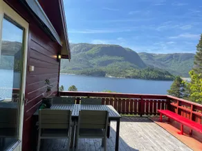 Cabin by the lake with a lovely view! - Image 2
