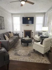 Downtown Historic Beauty - Sleeps 8 - Image 2