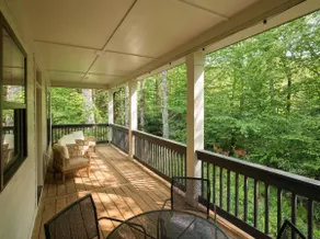 5 minutes to town! Emerald Ferns Cottage - Image 2