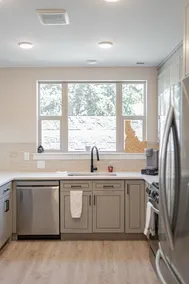 Easy Stay Townhome - Image 5