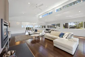 Eagles Nest - Merrijig - Sleeps 10 - Image 2