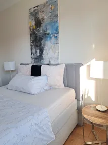 Beautiful old building apartment in central downtown location - Image 5