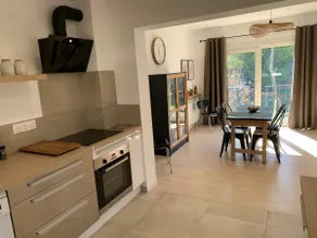 Quiet house with garden - Image 3