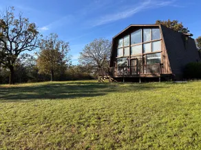 Cozy Cabin Hideaway - Image 2