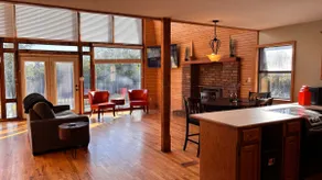 Cozy Cabin Hideaway - Image 3