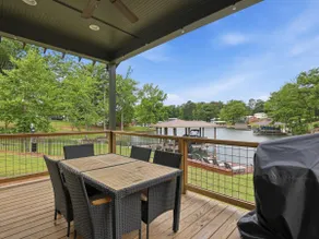 Lake Villa 10 |Dock w/Boat parking, Sleeps 20 - Image 2